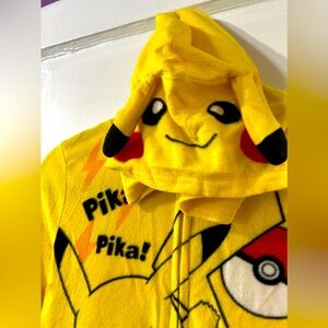 Nintendo Pokémon Pikachu hoodie , one piece pajamas or costume . Size L . 14 -16